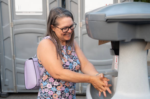 Best Construction site porta potty rental  in Howell, MI